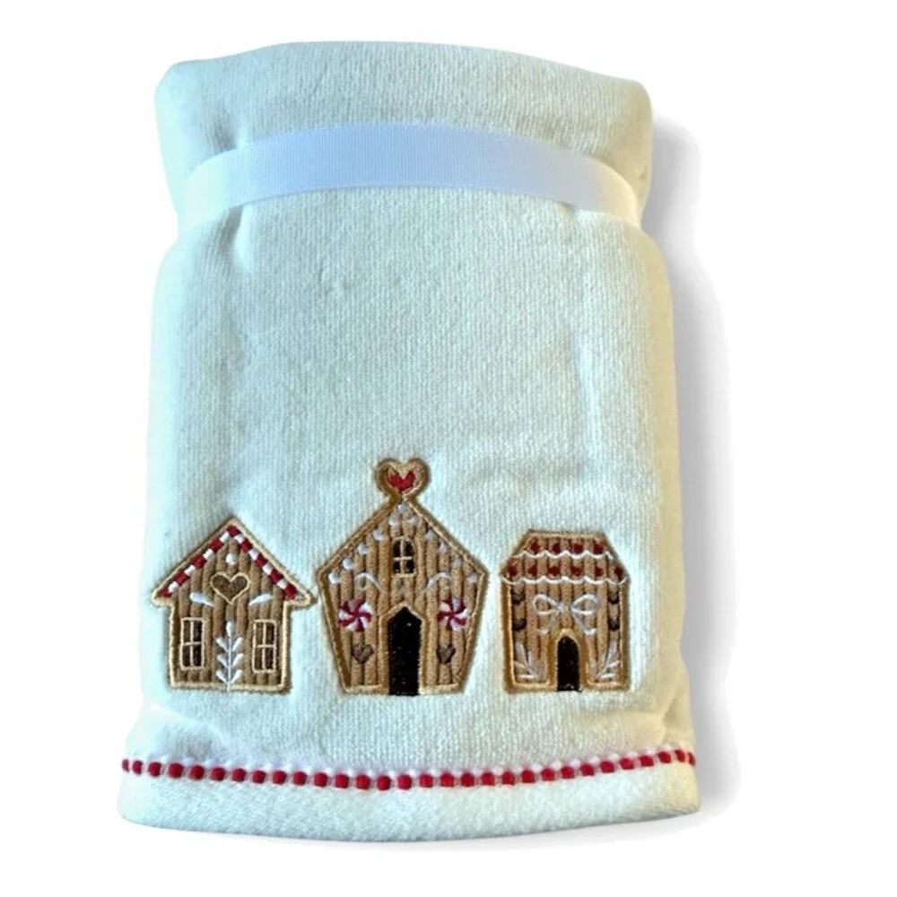 Caro Christmas Hand Towels Gingerbread Houses Holiday Set of 2 White 100% Cotton